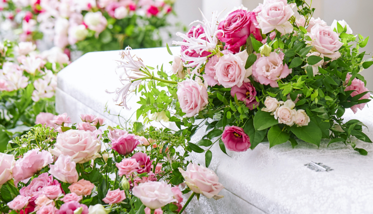 花祭壇 葬儀 葬式 家族葬なら日比谷花壇のお葬式