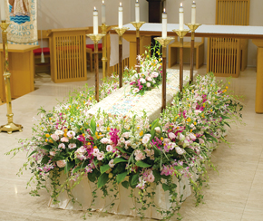 花祭壇集 葬儀 葬式 家族葬なら日比谷花壇のお葬式